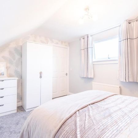 Bright, Fresh, Renovated 3 Bedroom Apartment In The Heart Of Montrose Angus Eksteriør bilde