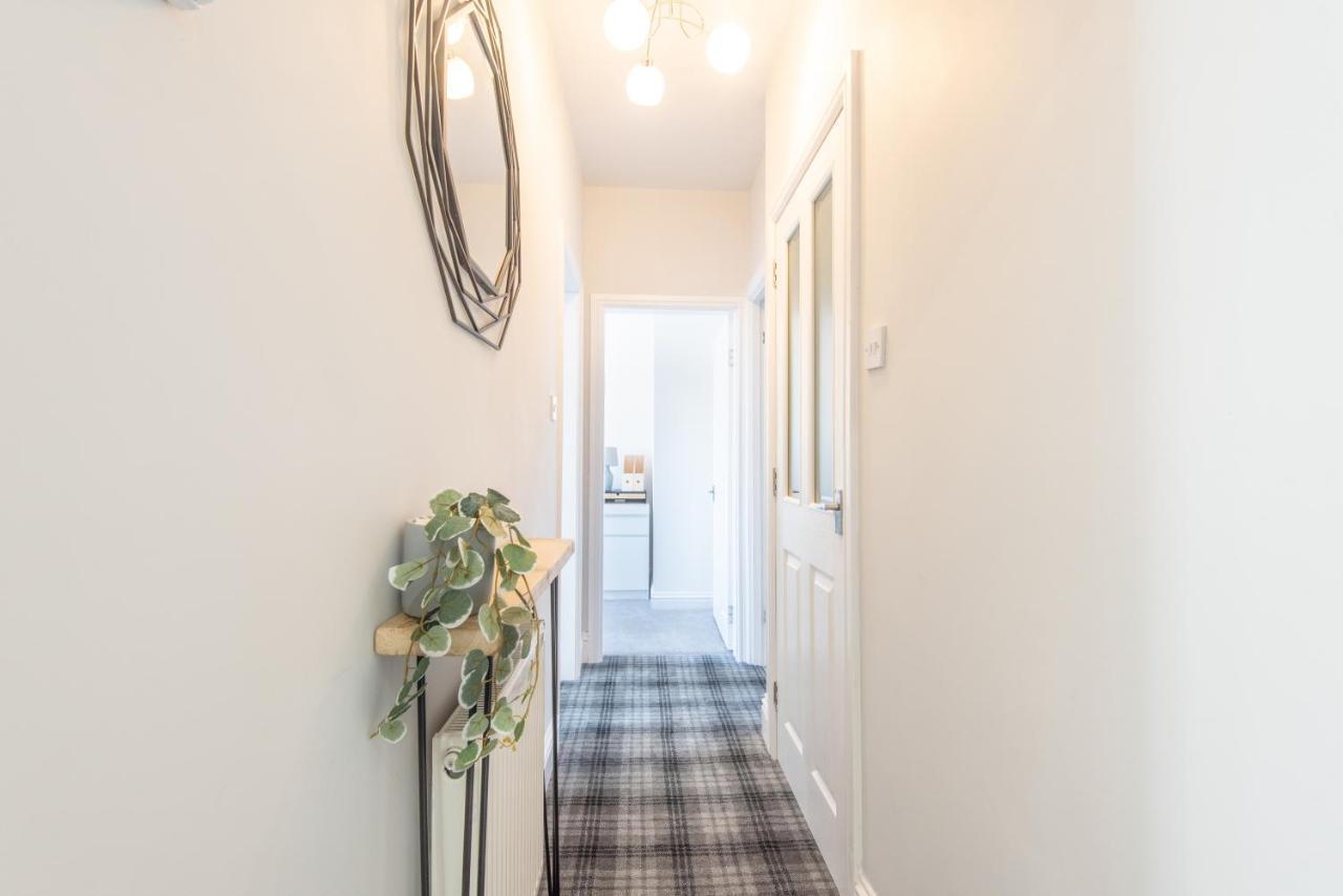 Bright, Fresh, Renovated 3 Bedroom Apartment In The Heart Of Montrose Angus Eksteriør bilde